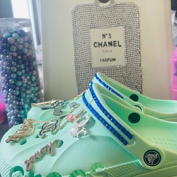 Custom design Crocs - Picture 12 of 16